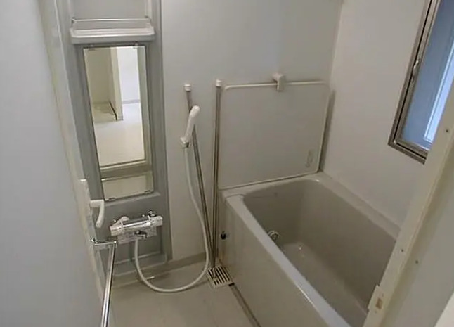 バス・シャワールーム　※別部屋参考写真