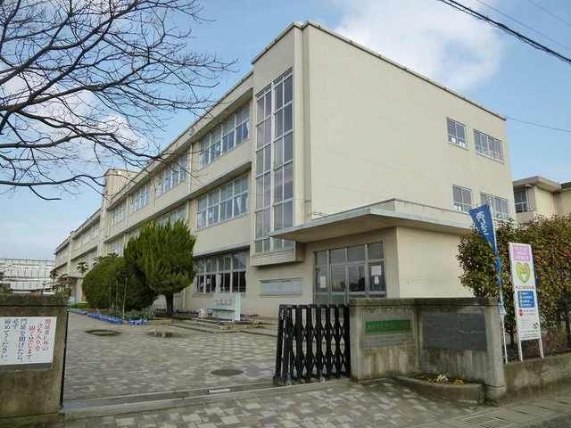 小学校　大在小学校（小学校）まで1400m