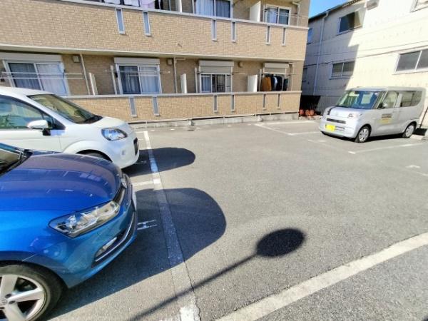 駐車場　駐車しやすい！