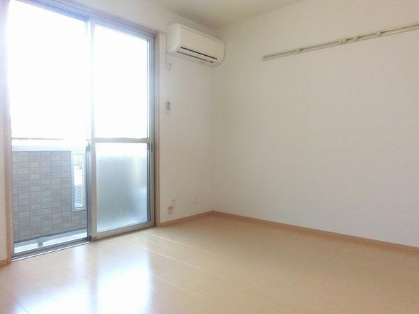 その他部屋・スペース　明るい洋室！