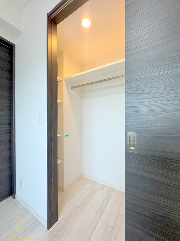 収納　エステムコート難波Vブロード