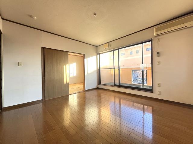 居室・リビング　洋室