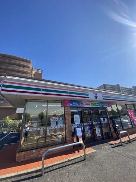 コンビニ　セブンイレブン四條畷中野店（コンビニ）まで548m