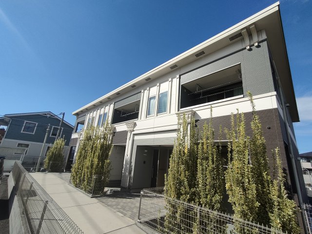 建物外観　★ネット無料★浴室乾燥機★日当たり良好★防犯カメラ★専用庭★