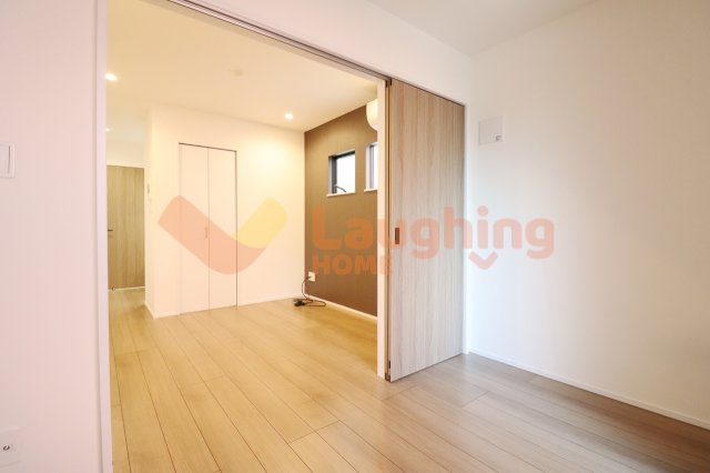 居室・リビング　こちらの居間で趣味の時間をお楽しみください