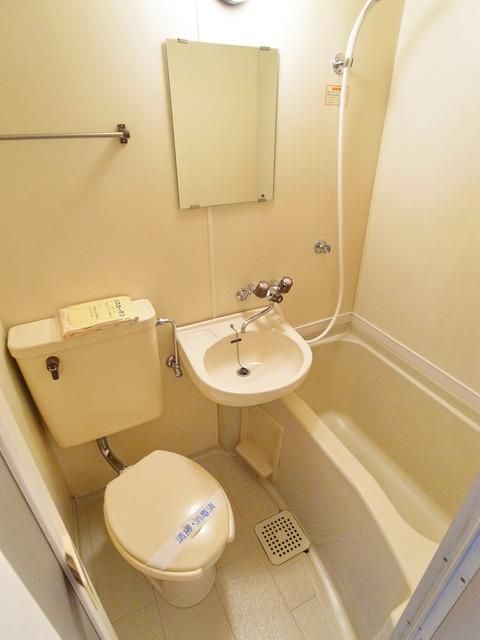 バス・シャワールーム　♪サッパリ爽快バスタイム！♪