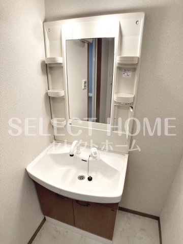 洗面設備　同型タイプ独立洗面化粧台付き