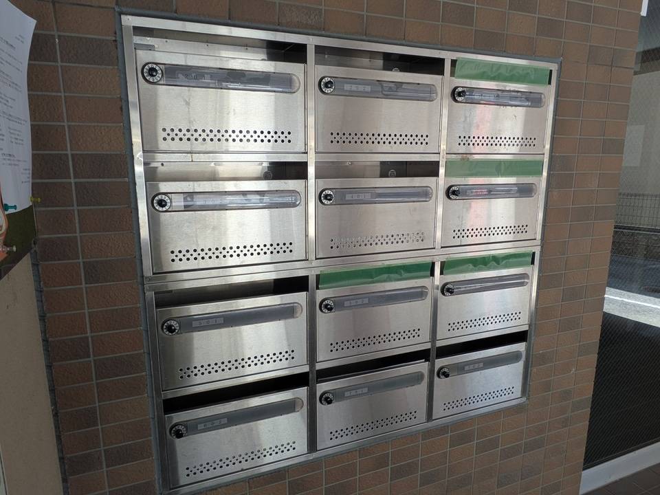 エントランス　メールBOX