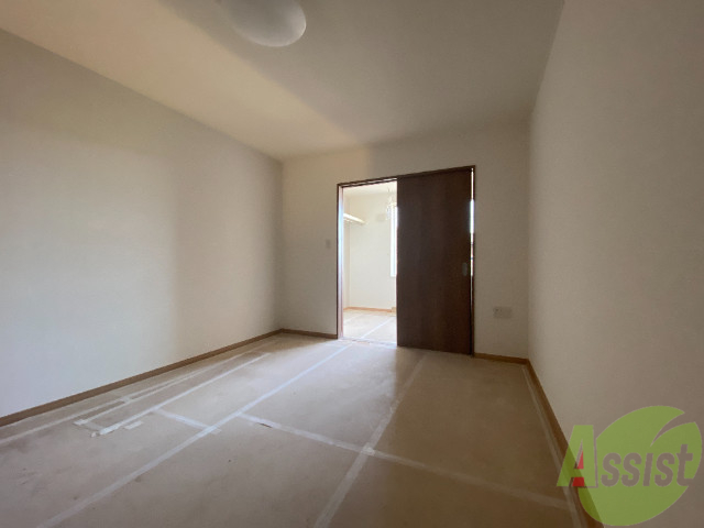 居室・リビング　こちらがリビングになります。１０．５帖のＬＤＫになっています