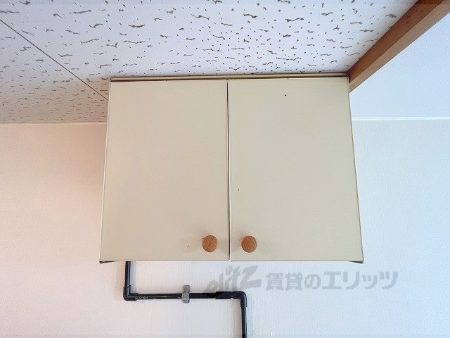 収納　シンク上収納