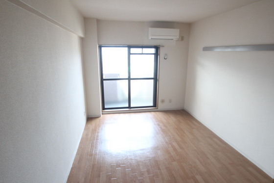 居室・リビング　※別部屋の写真です