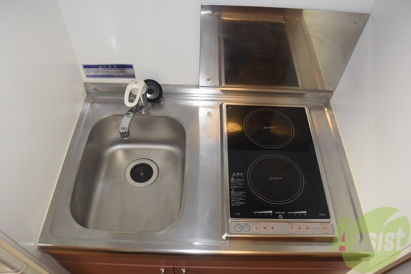 キッチン　ラジエントヒーターで安全です！！