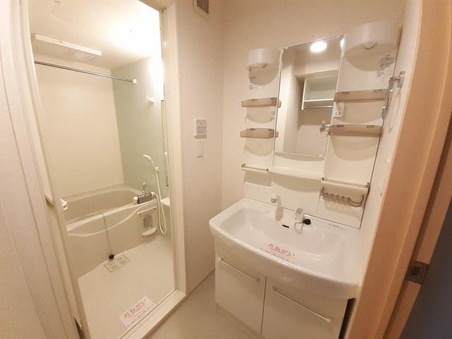 洗面設備　洗面室