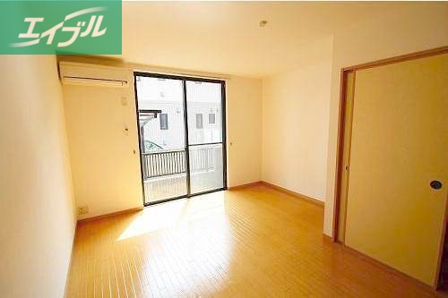 居室・リビング　洋室８帖