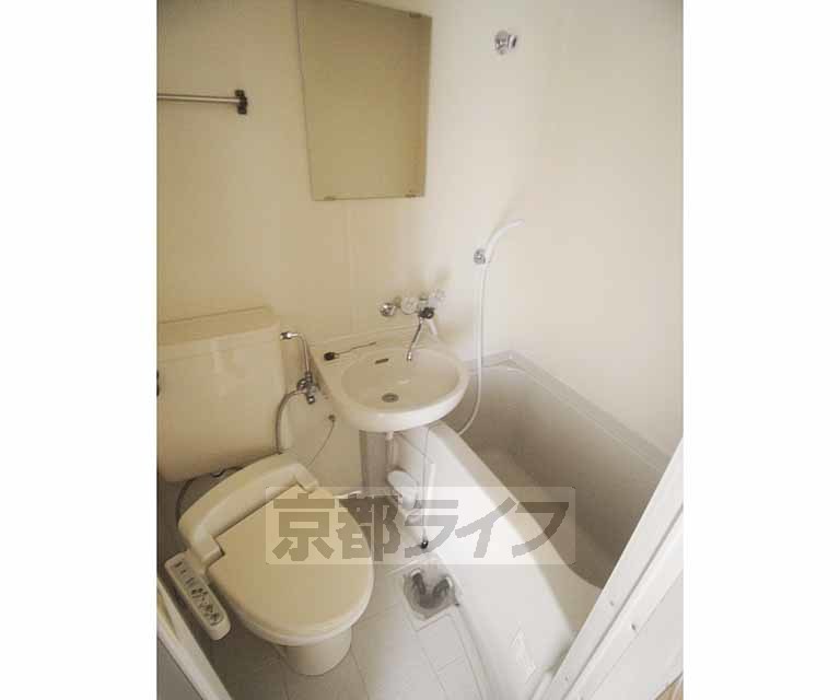 バス・シャワールーム　４０７号室写真です