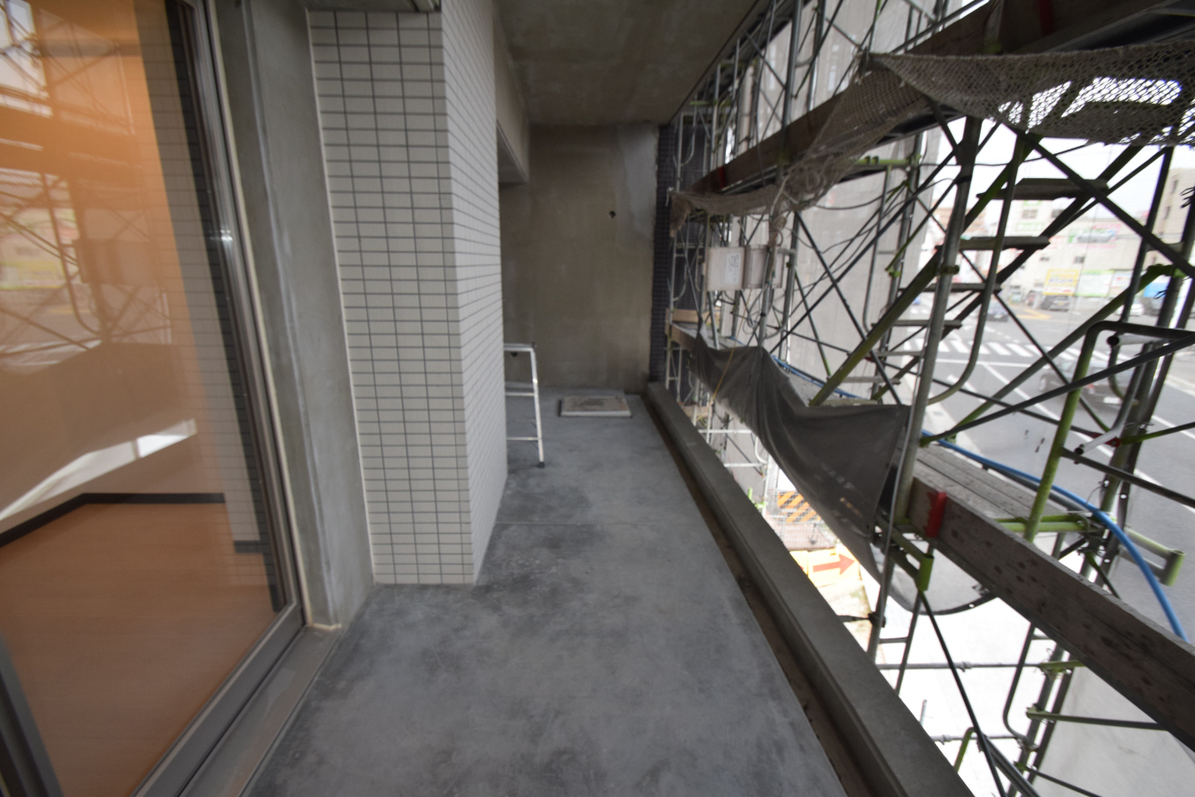 バルコニー　※建設中