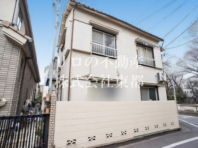 建物外観　コンビニ徒歩３分！スーパーオオゼキ徒歩４分！