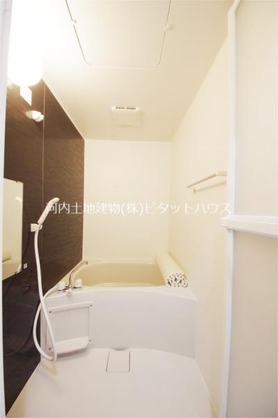 バス・シャワールーム　バス／シャワー