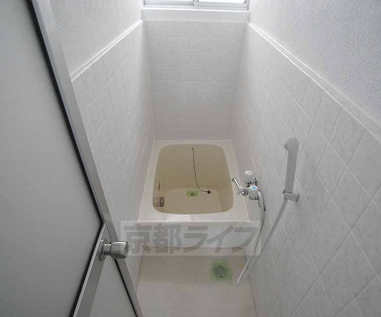 バス・シャワールーム　一人でのんびりバスタイム