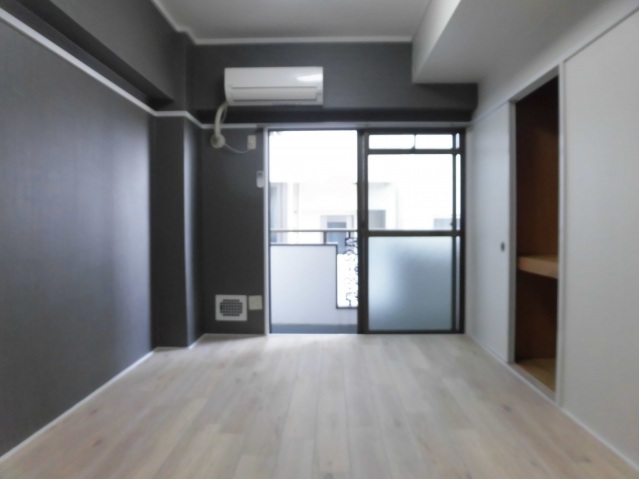 居室・リビング　同物件別号室の写真です。