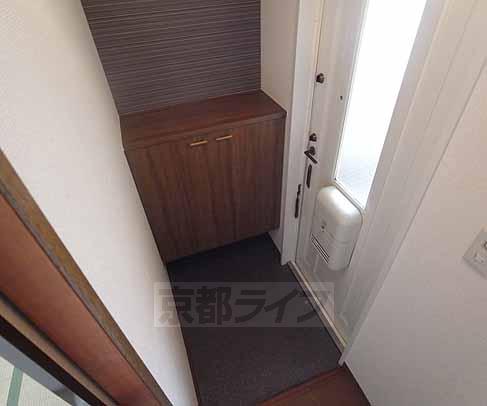 玄関　シューズボックス付き。