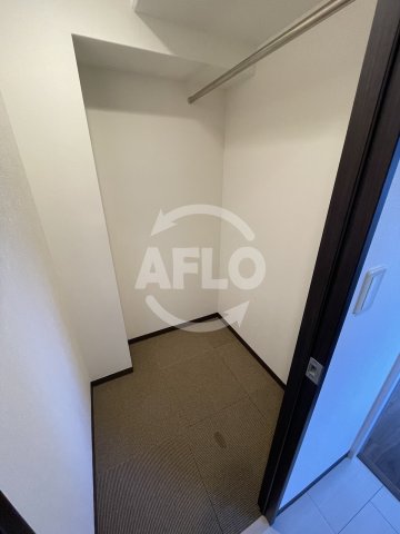 収納　ネットフローラ阿波座　ウォークインクローゼット