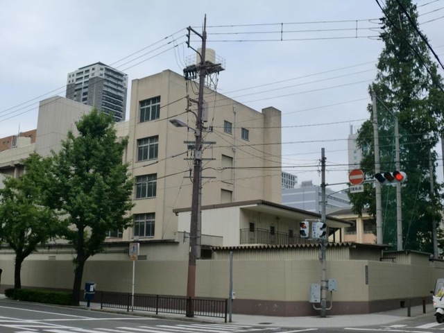 中学校　大阪市立花乃井中学校（中学校）まで107m