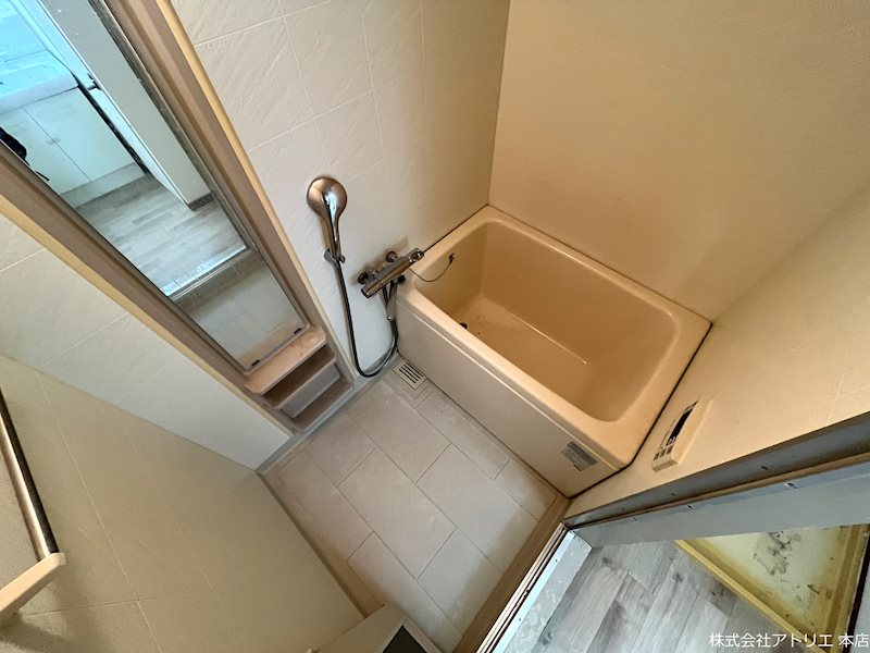 バス・シャワールーム