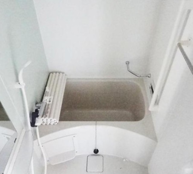 バス・シャワールーム　バスルーム