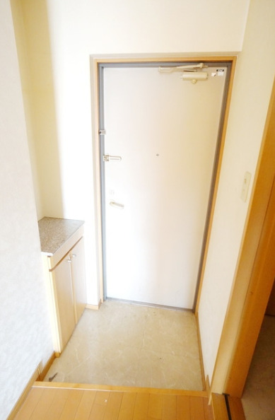 玄関　【人気！WIC完備たっぷり収納！！】お問い合わせはお早めに♪