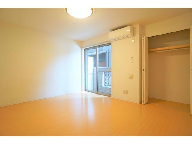 収納　クローゼット付き