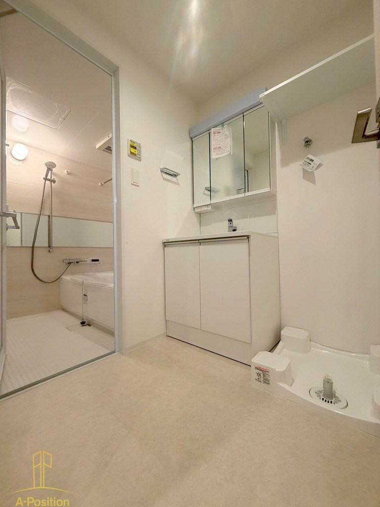 洗面設備　スプランディット難波VII