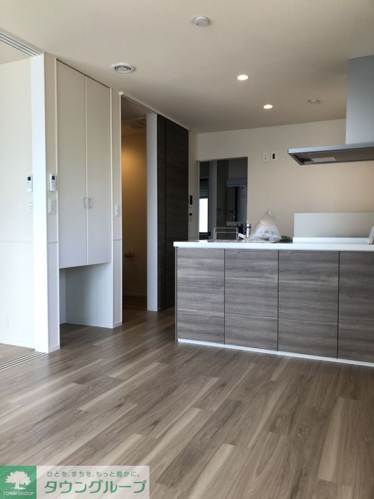 居室・リビング　別号室参考写真