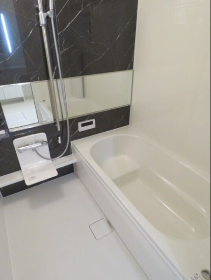 バス・シャワールーム　反転タイプ