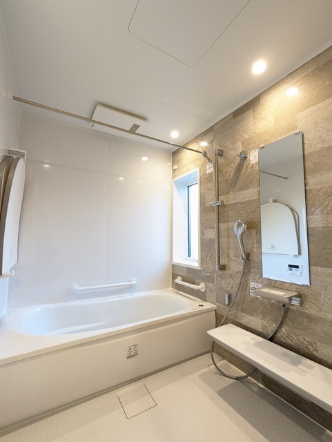 バス・シャワールーム　★ゆっくり寛げる一坪タイプのバスルーム★