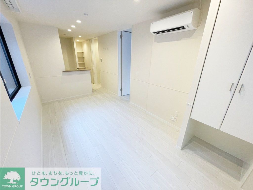 居室・リビング　玄関