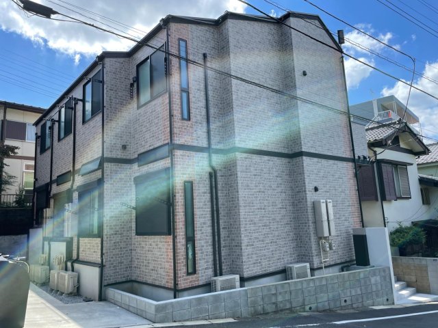 建物外観　英国風ヴィンテージ調の外観。