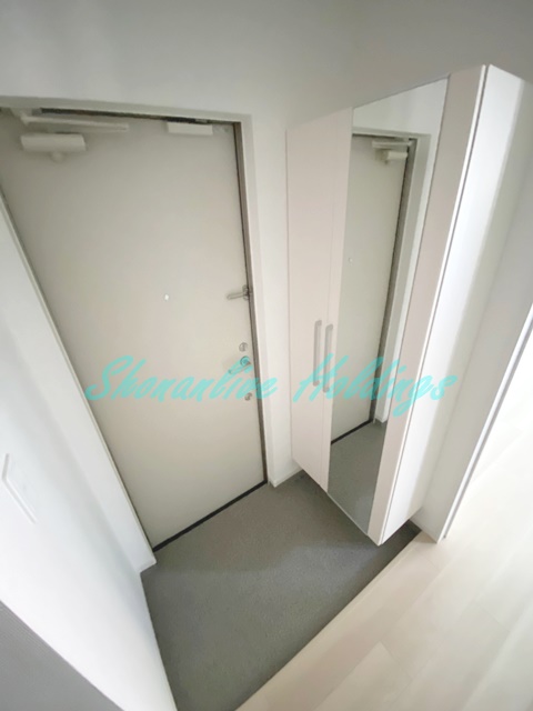 玄関　大型シューズボックス付き