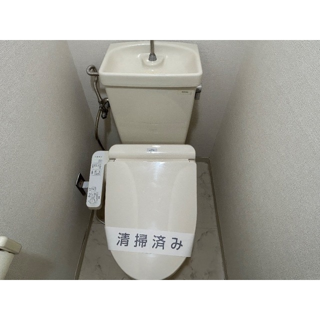 トイレ　トイレもきれいです