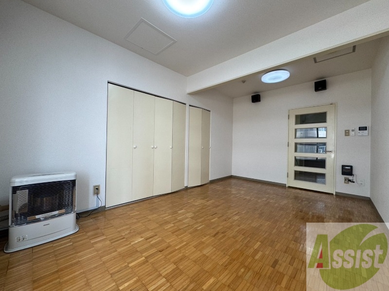 居室・リビング　広くてキレイなお部屋が広がっていて、充実した生活が送れそう。