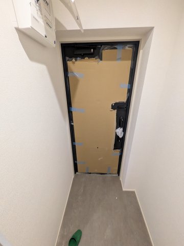 玄関　※別号室の参考写真です