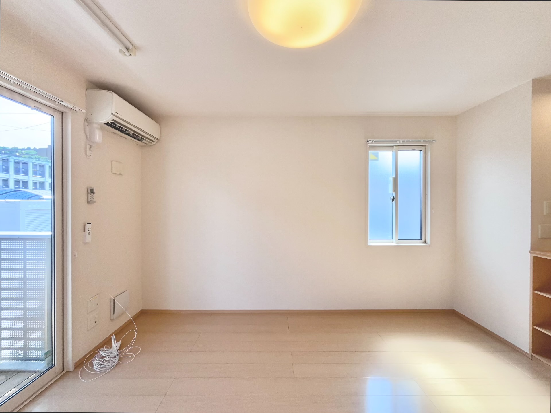 居室・リビング　リビング部分・日当たり良好です♪