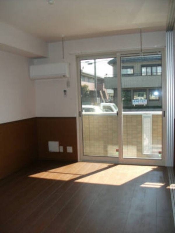 居室・リビング　図面と現状に相違がある場合には現状を優先