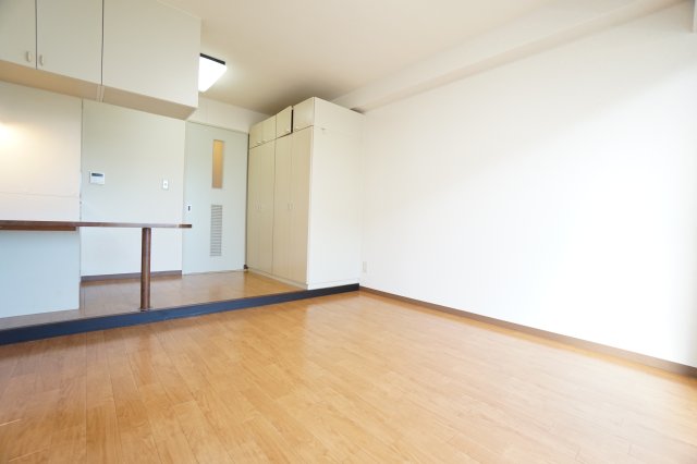 居室・リビング　※同物件・同タイプの写真になります