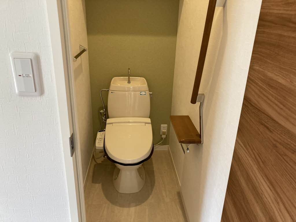 トイレ　トイレ