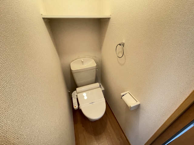 トイレ　他号室のイメージ写真となります。