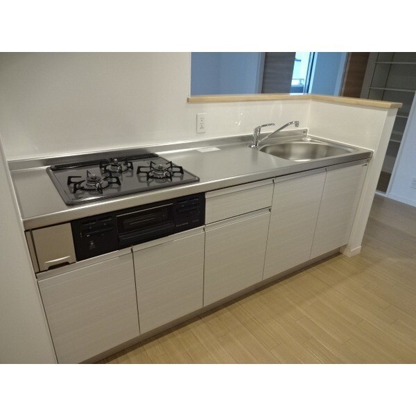 キッチン　※別部屋写真