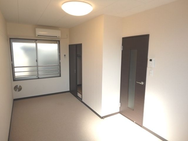 居室・リビング　居室