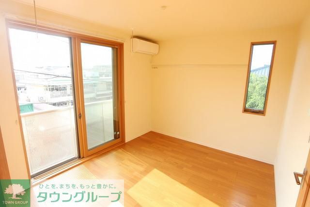 居室・リビング　★明るい居室★