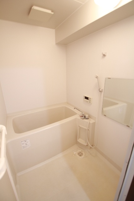 バス・シャワールーム　※別室の参考写真の為、現況優先です。